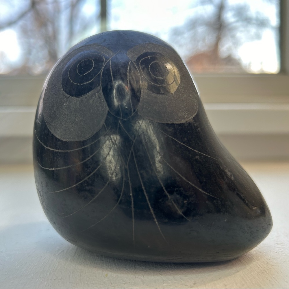 Vintage signed Mexico black pottery carved and incised Tonala owl